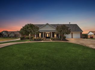 107 N Westlake Dr, Leonard, TX 75452
