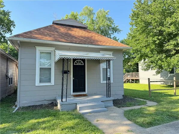 2415 Mary St, Saint Joseph, MO 64507