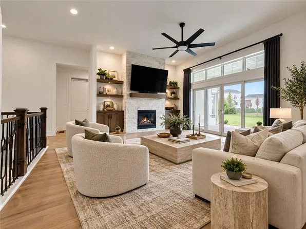 17404 Gillette St, Overland Park, KS 66221