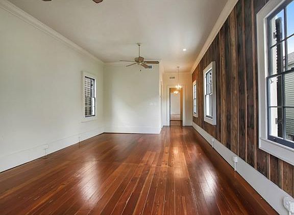 4th image of 937 Bartholomew St