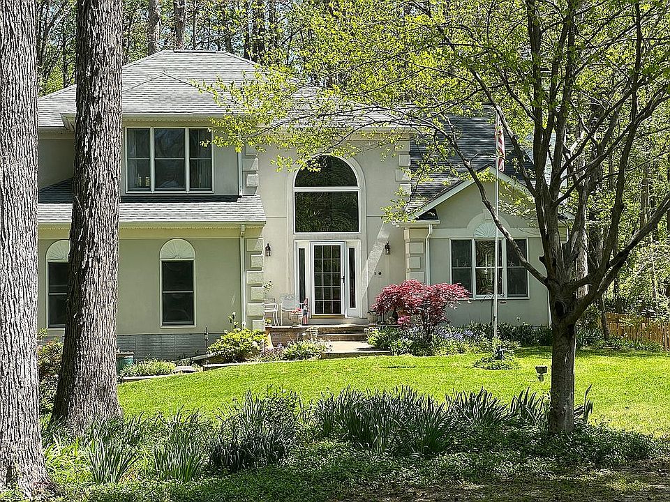 1st image of 12207 Glade Dr