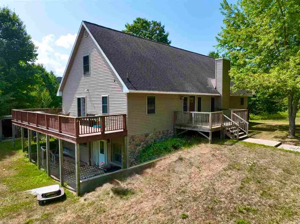 2780 Mountain Rd, East Jordan, MI 49727