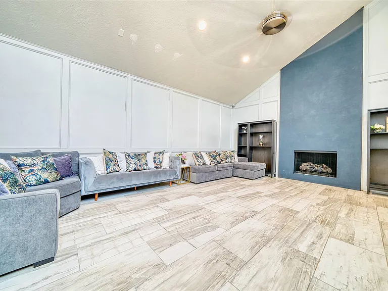 7606 Portal Dr — Photo 12