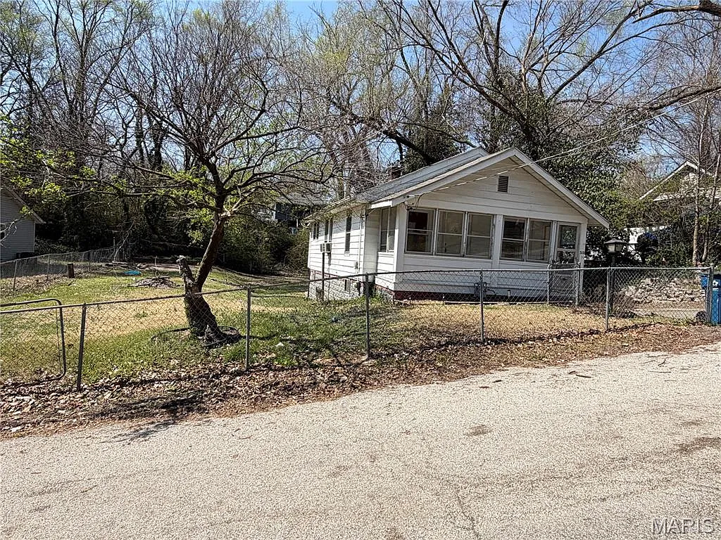 510 Marsh Ave photo 1