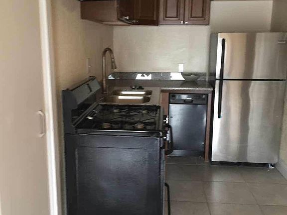 4th image of 20943 Garden Ave