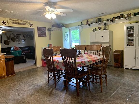 4th image of 21832 Long Branch Rd