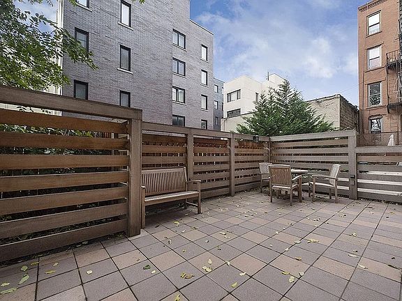 5th image of 250 Pacific St APT 19