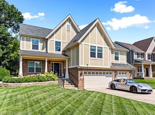 417 Napa Valley Dr, Milford, MI