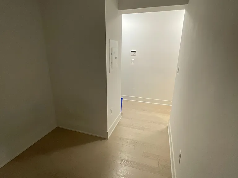 955 Bay St #521 — Photo 16