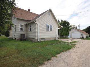 705 4th St, Britton, SD 57430