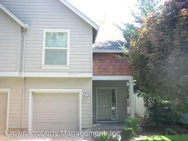 4062 Aden Pl NE photo 1