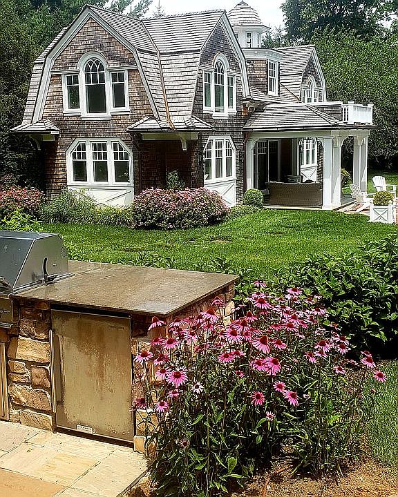 2nd image of 131 Avenue Of Two