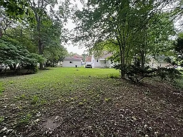 4565 Fleming St — Photo 3