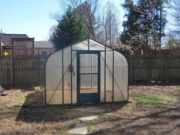 Shed