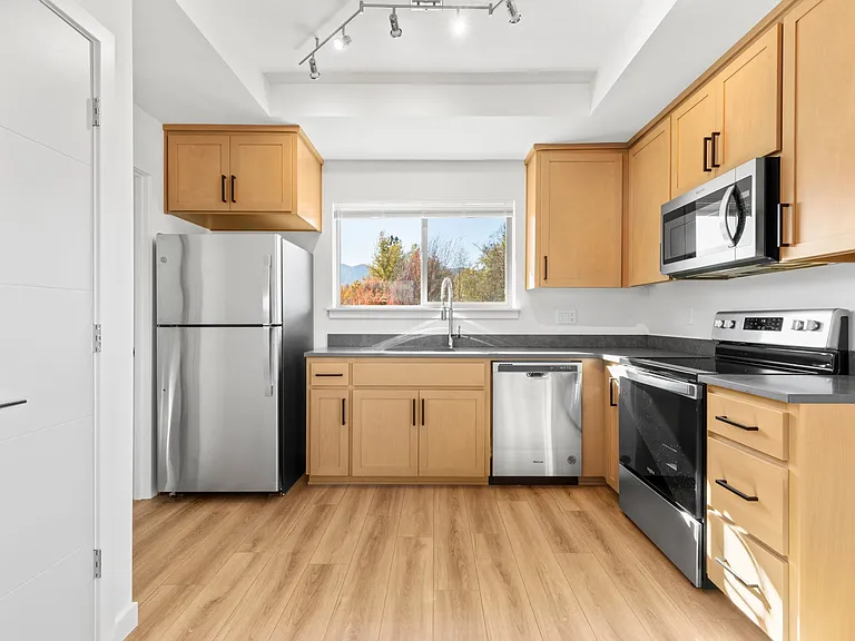 421 Creekside Way #B — Photo 7