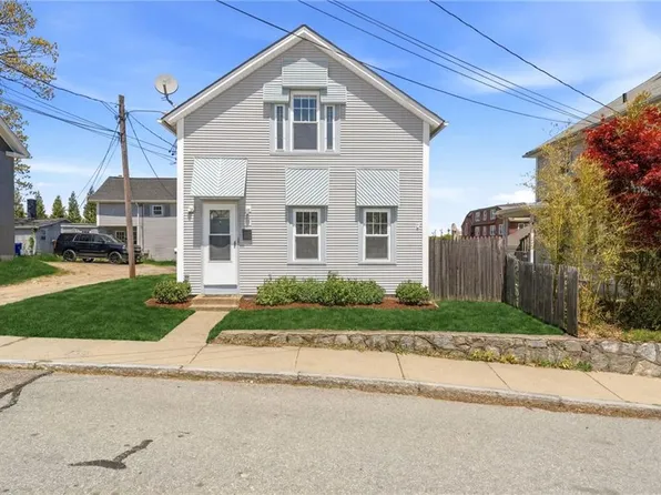 12 Grove St, West Warwick, RI 02893