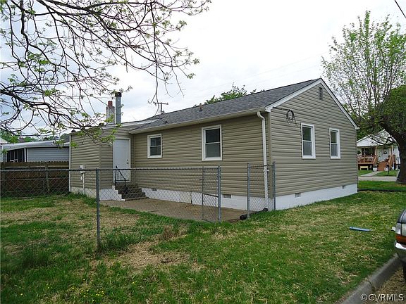 3rd image of 2400 Grant St