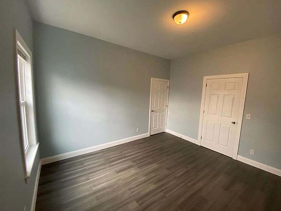 5th image of 109 Arnold St Floor 2
