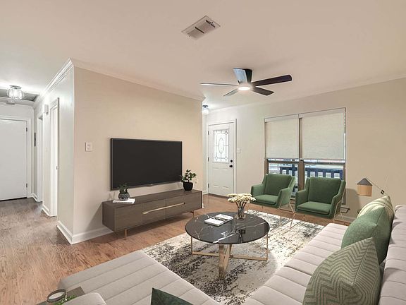 3rd image of 808 Hill Wood Dr