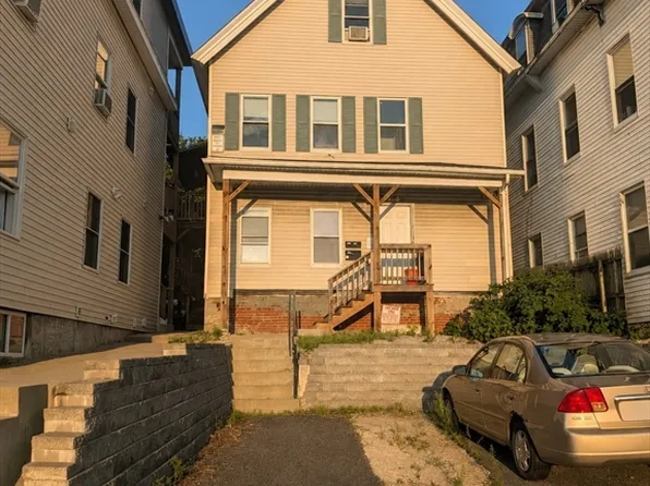 17 Ward St, Worcester, MA 01610