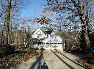 35 Fawn Lake Trl, White, GA 30184