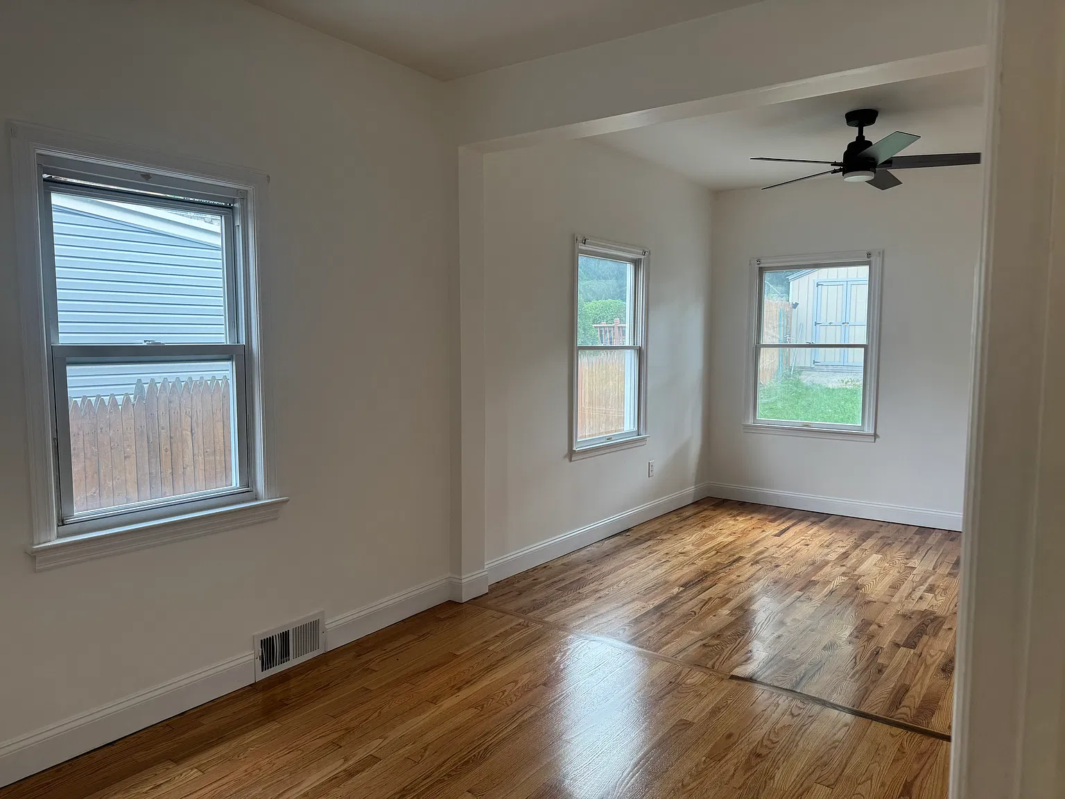 2 bed, 2472 sqft, $2,700 — Photo 4