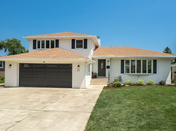 29 Grand Central Ln, Schaumburg, IL 60193