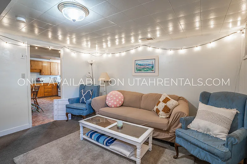 Building Photo - 547 E 400 N #DN-L1