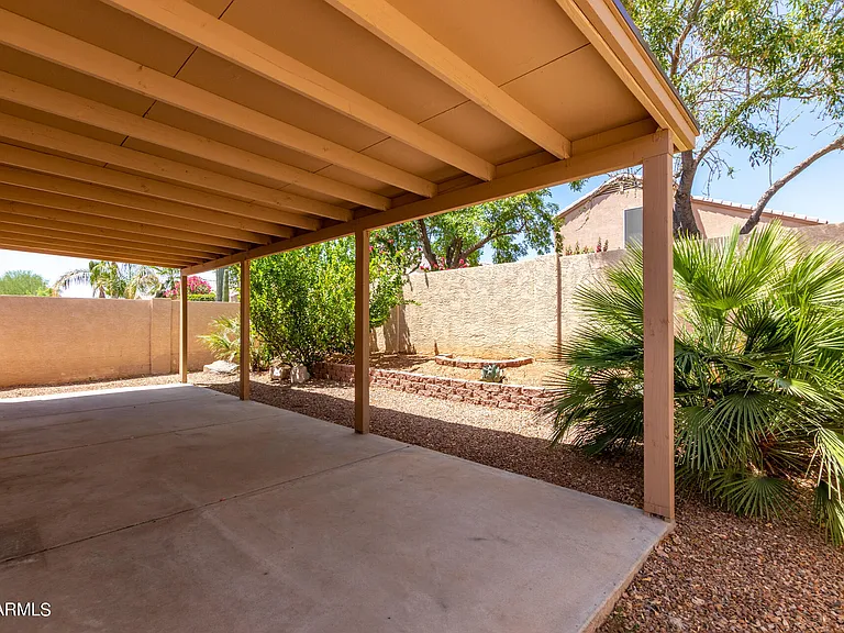 4634 E Grovers Ave — Photo 38