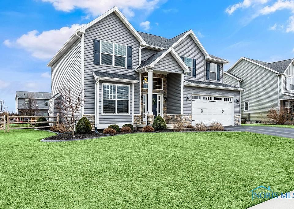 1st image of 25210 Saddle Horn Dr