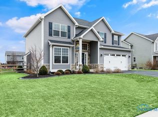25210 Saddle Horn Dr, Perrysburg, OH 43551