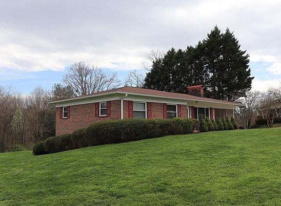 2nd image of 111 Meadowview Pl