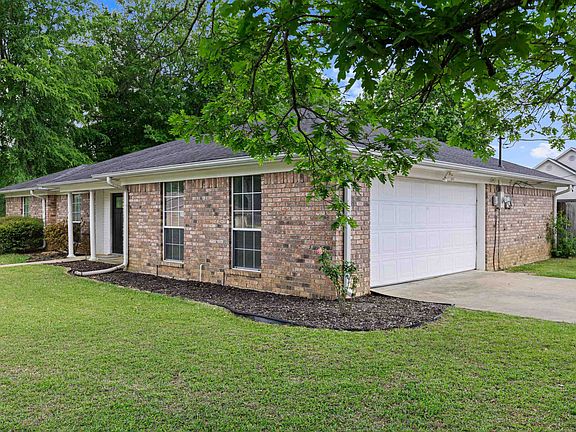 3rd image of 202 Monterrey Ln
