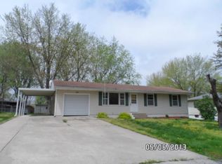 1404 Brookwood St, Richmond, MO 64085