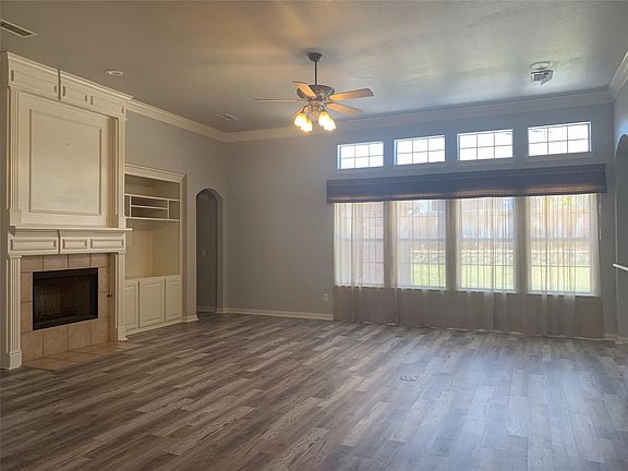 3rd image of 1313 Limestone Creek Dr