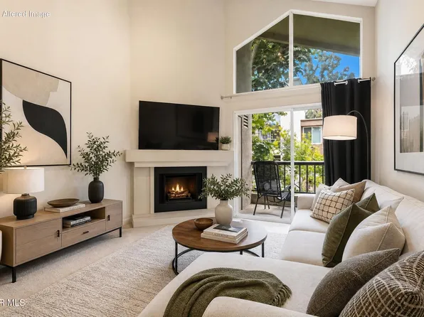 21400 Burbank Blvd APT 306, Woodland Hills, CA 91367
