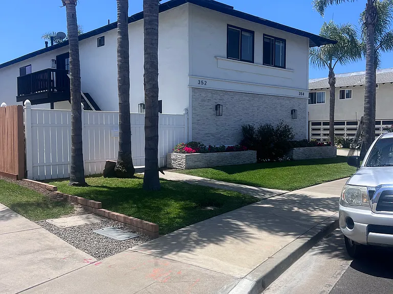 352 Portland Cir — Photo 1