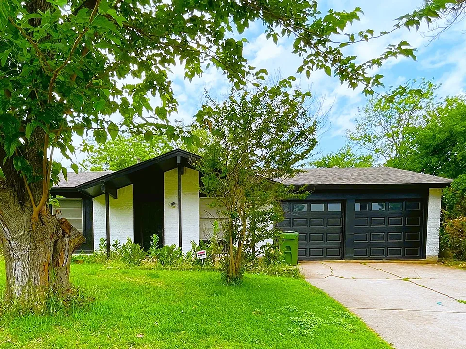 2718 Ozark Dr