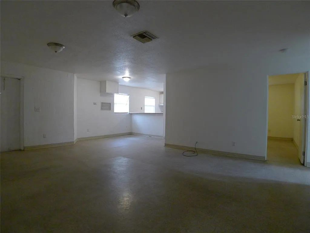 3 bed, 1.0 bath, 1095 sqft, $1,500 — Photo 4