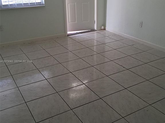 3rd image of 1000 NW 39th St