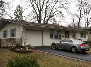 132 S 18th St, Saint Charles, IL 60174