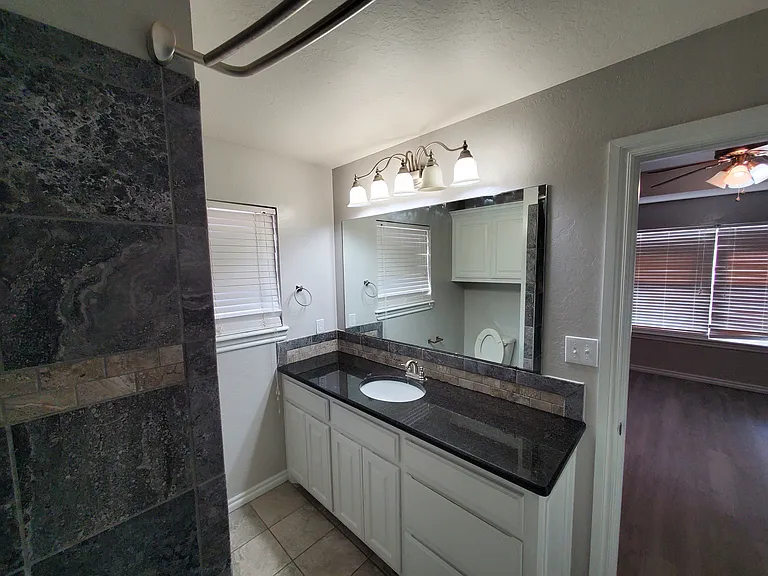 205 NE Angus St — Photo 12