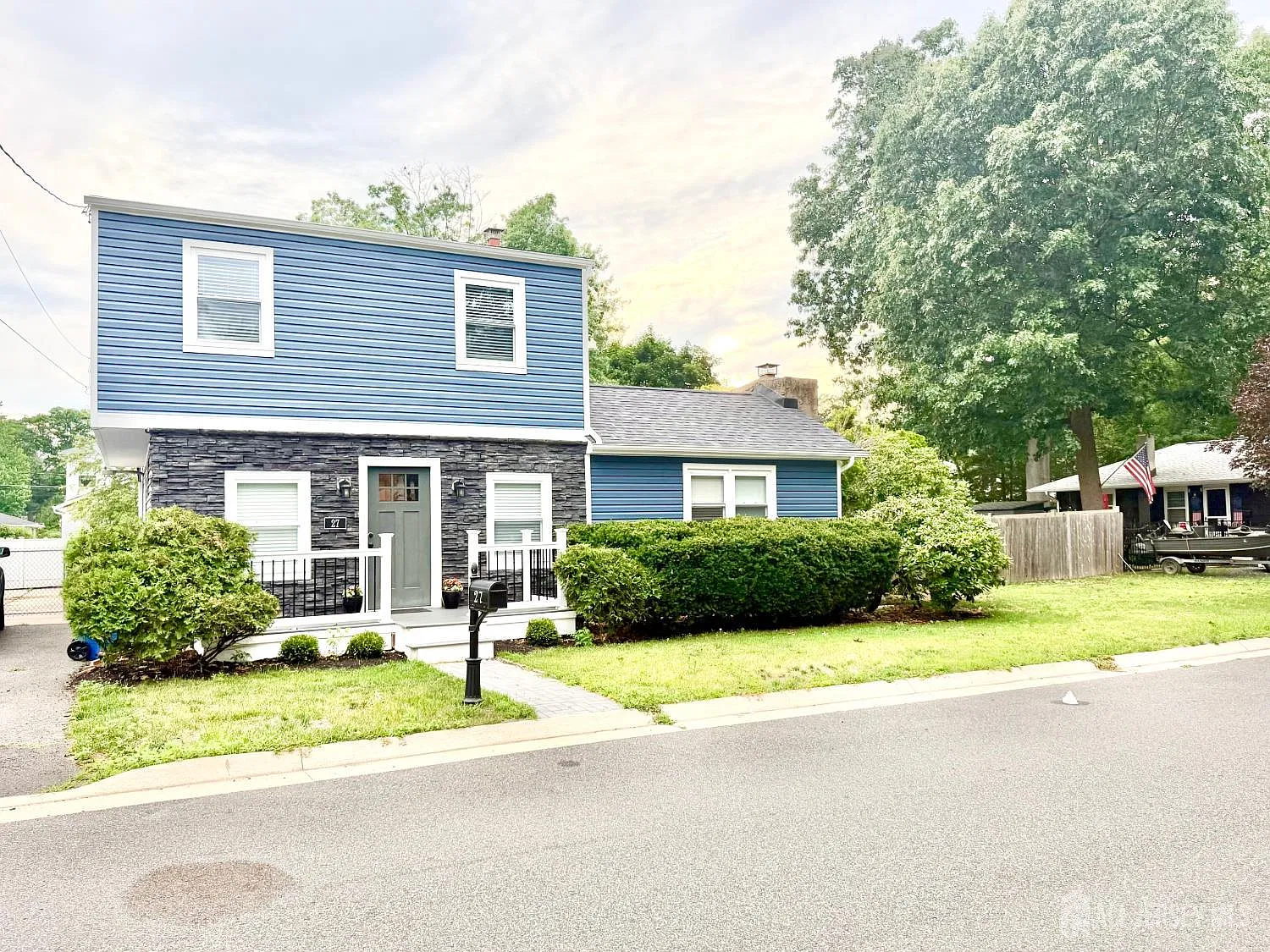 2 bed, 2.0 bath, 1538 sqft, $3,750 — Photo 2
