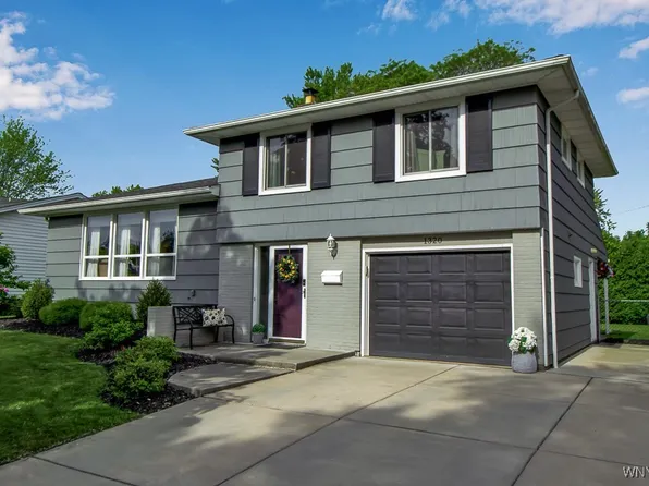 1320 Brookfield Dr, North Tonawanda, NY 14120