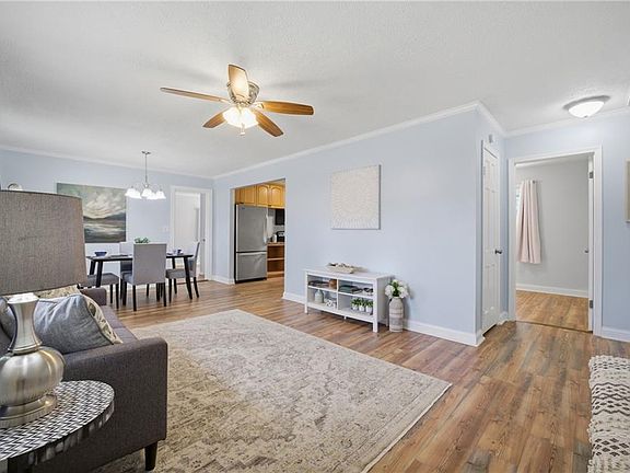 5th image of 91 Fort Worth St