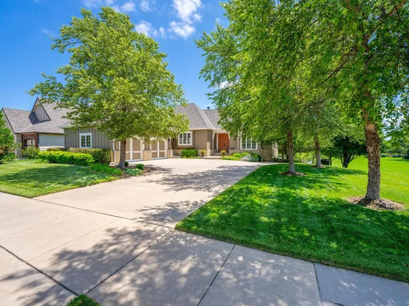 2506 N Peckham St, Wichita, KS 67228