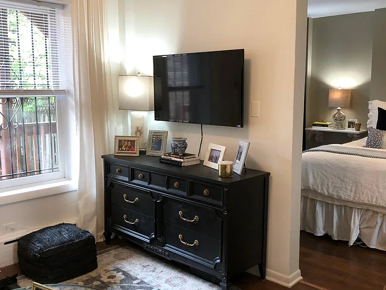 2107 N Racine Ave #1R — Photo 6
