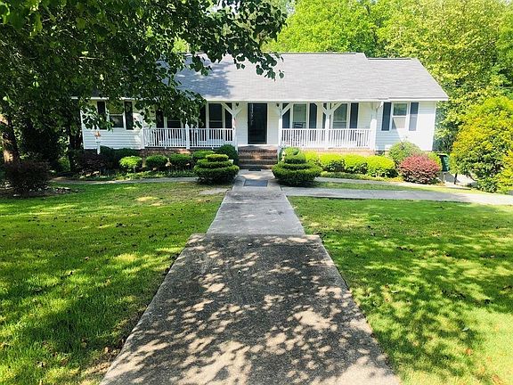 3rd image of 570 Wallace Wells Cir