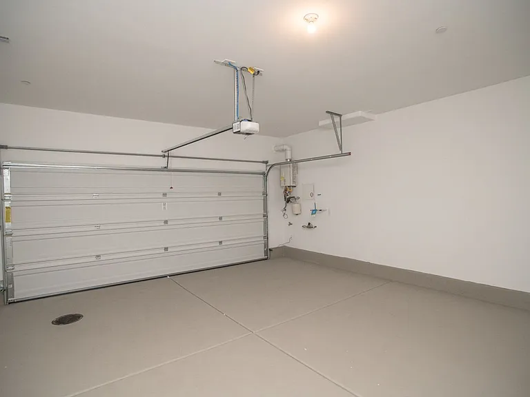 9 Alamere Falls Dr — Photo 30