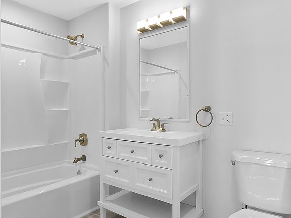 3rd image of 132 Temple St #203